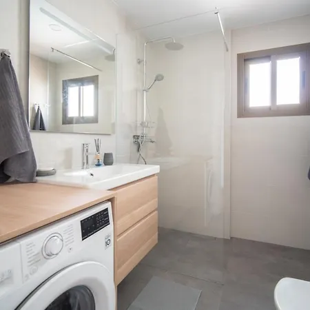 Freshly Renovated, Modern Penthouse Pueblo Evita! Appartement Benalmádena