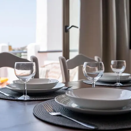 Appartement Freshly Renovated, Modern Penthouse Pueblo Evita! Benalmádena